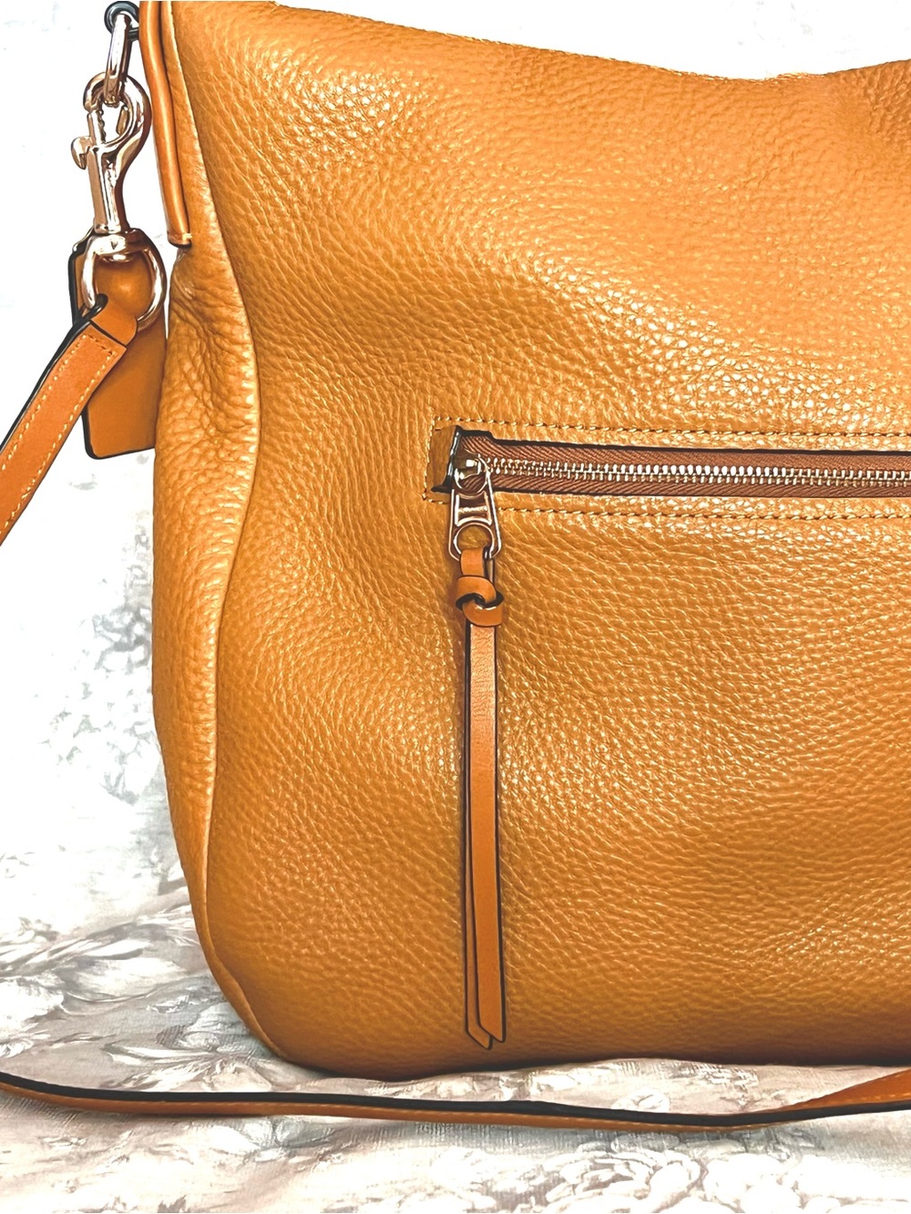 ✨ Coach Bleecker Sullivan Hobo Bag in Camel Pebbled Leather ✨ - Picture 8 of 13